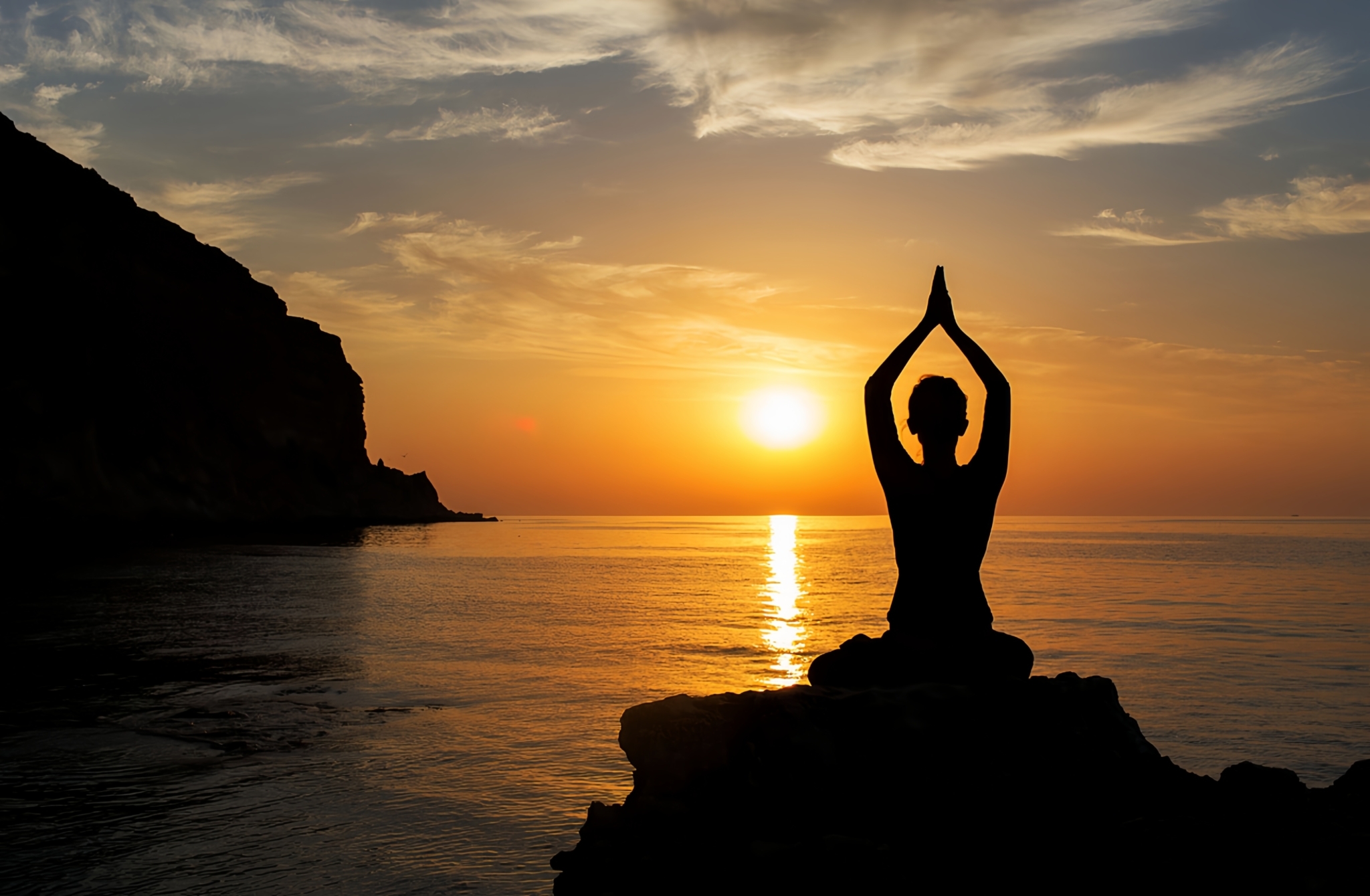 Unlock Good Fortune with the Tibetan Red String Bracelet 1742545652417